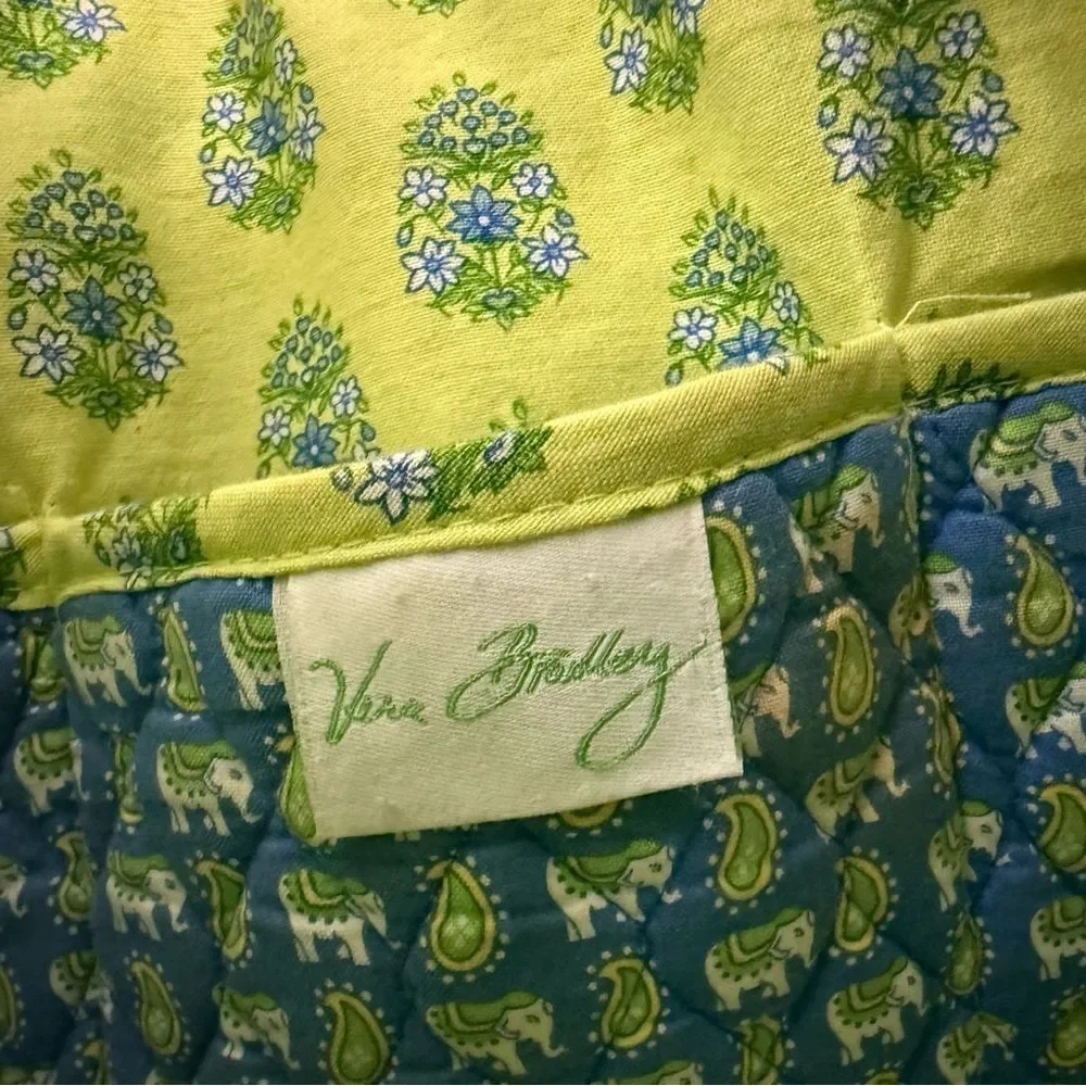 VERA‎ BRADLEY Floral/Elephant Quilted Tote Bag